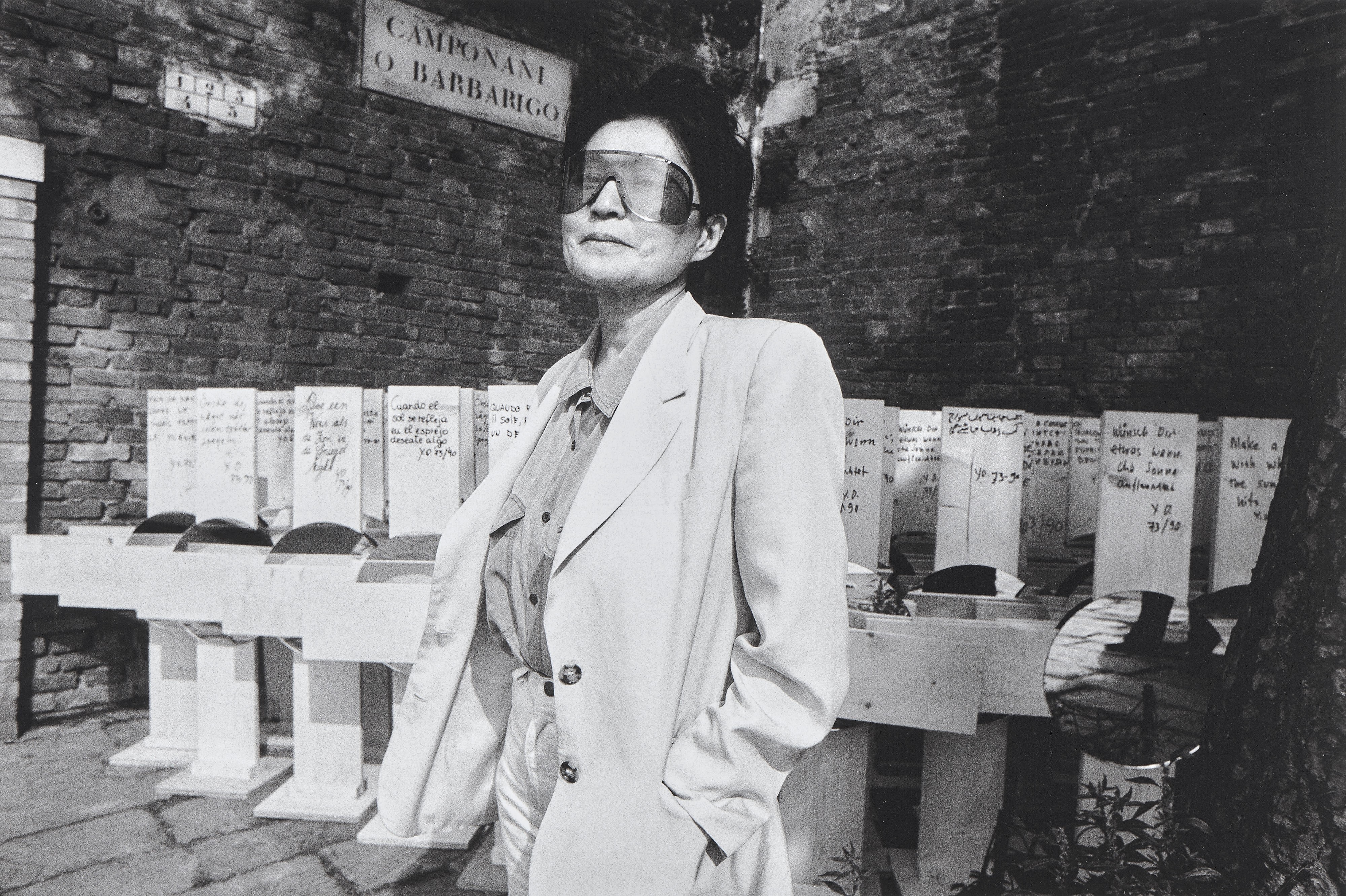 Fabrizio Garghetti - Cartella "Yoko Ono. Ubi Fluxus. Venezia, ex Granai della Repubblica"