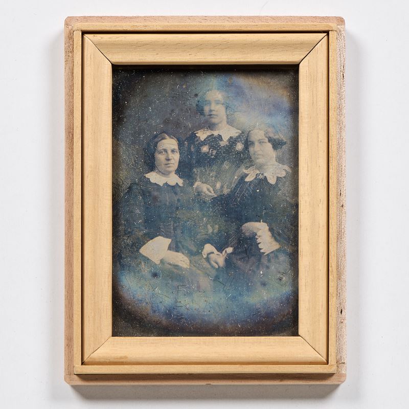 Dagherrotipo raffigurante «Trois femmes (Tre donne)»