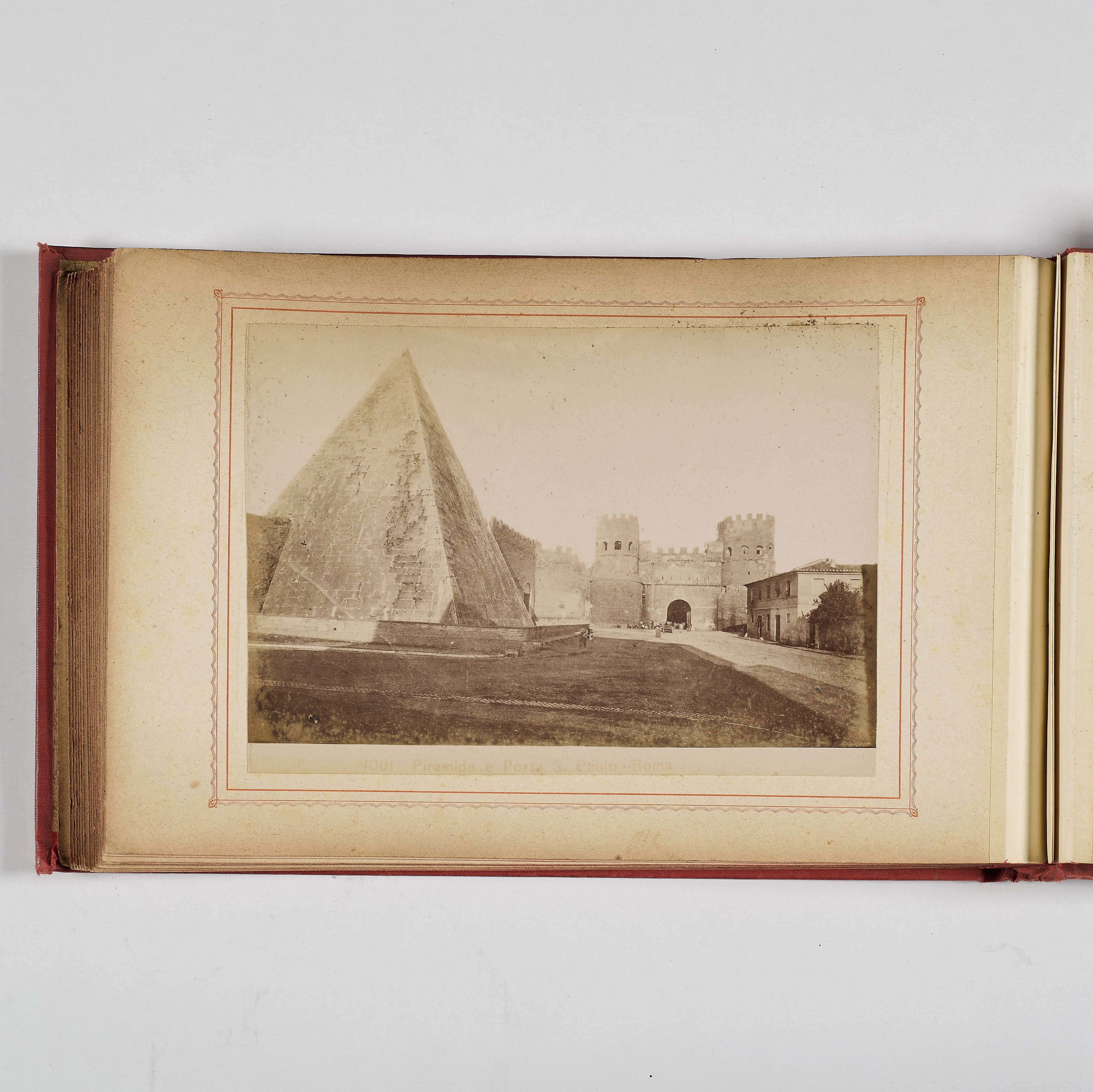 Album medio “Ricordo di Roma”, fine XIX secolo