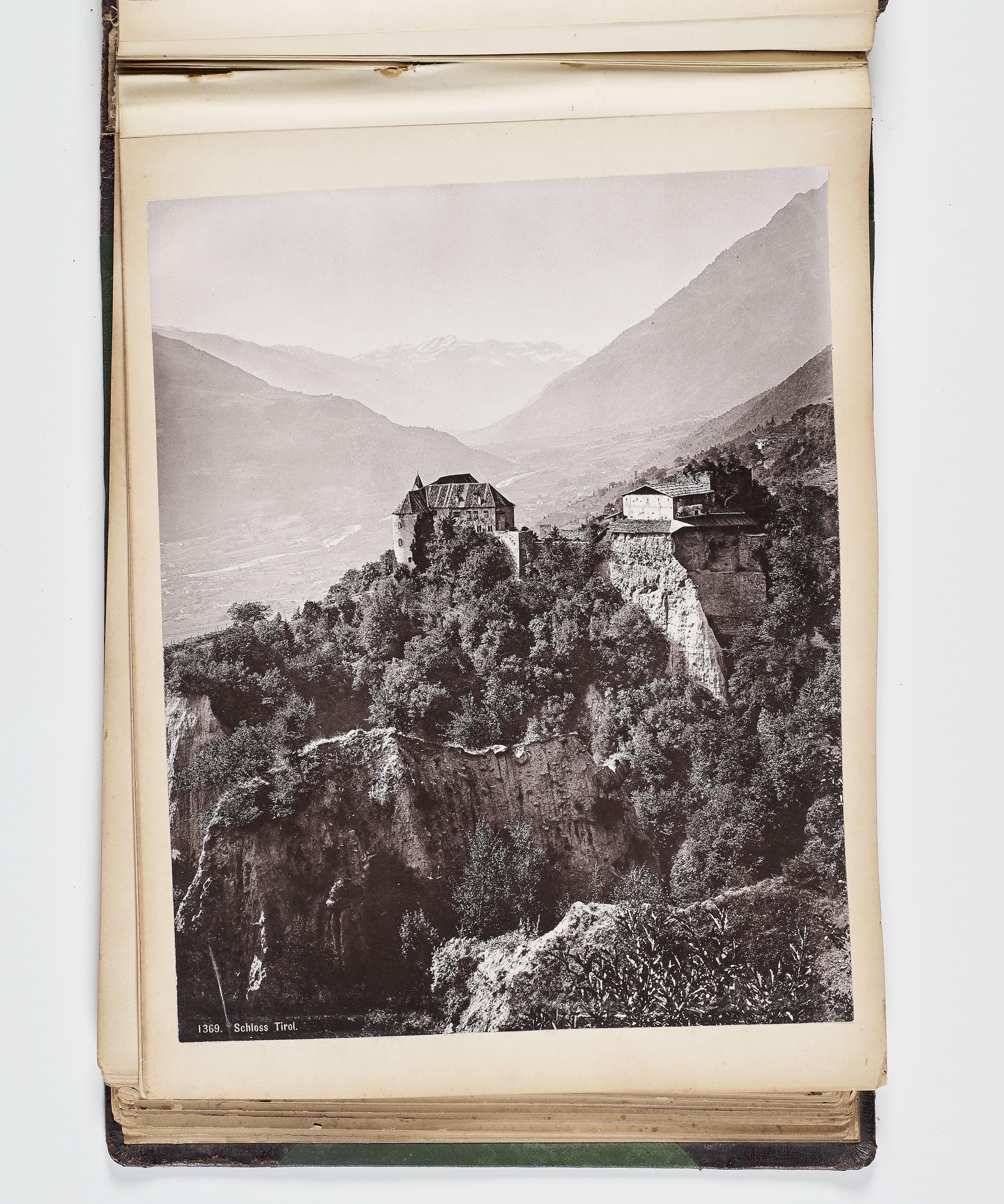 Non comune album da viaggio oblungo