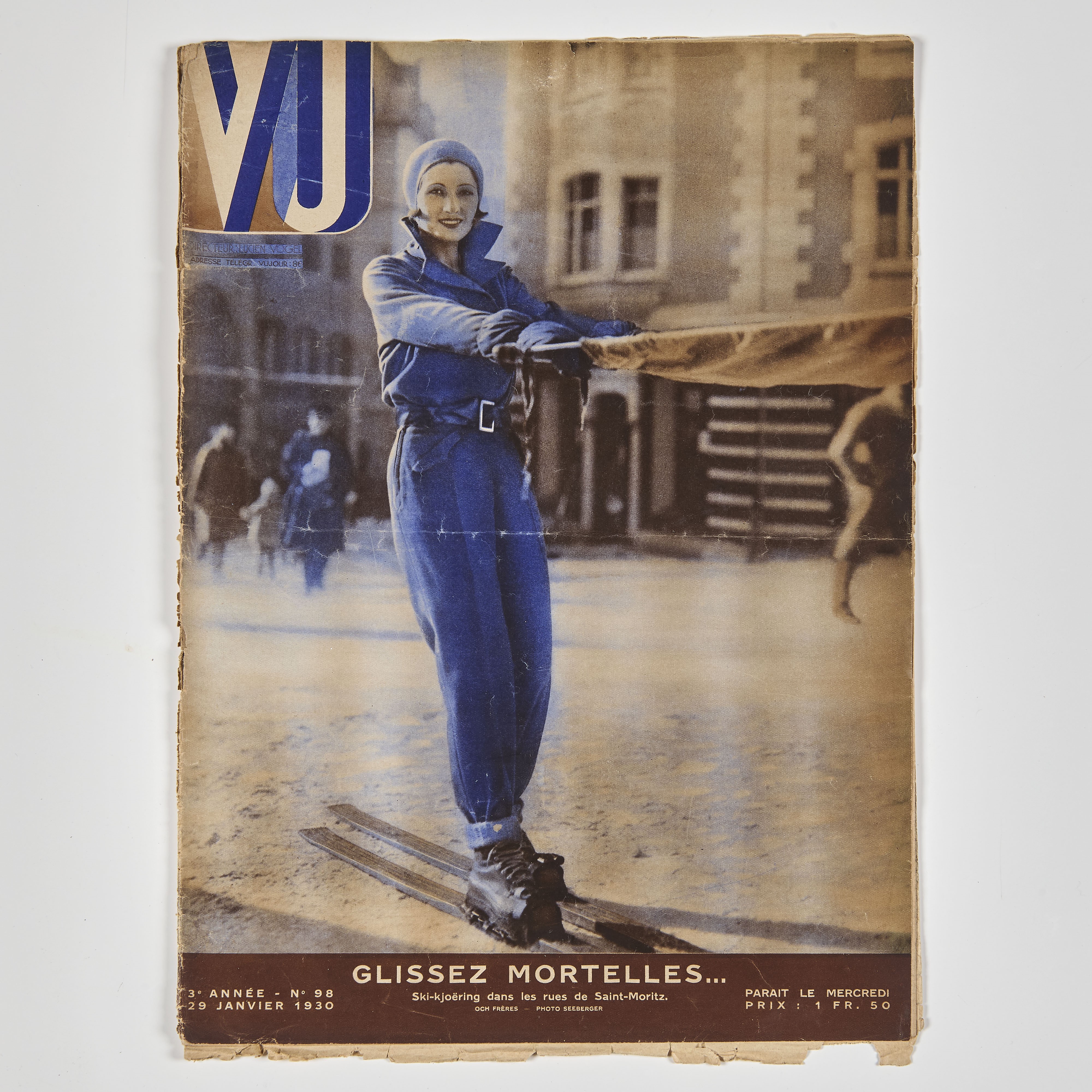 Collezione di 62 fascicoli della rivista 'VU. Journal de la semaine', 1928-31