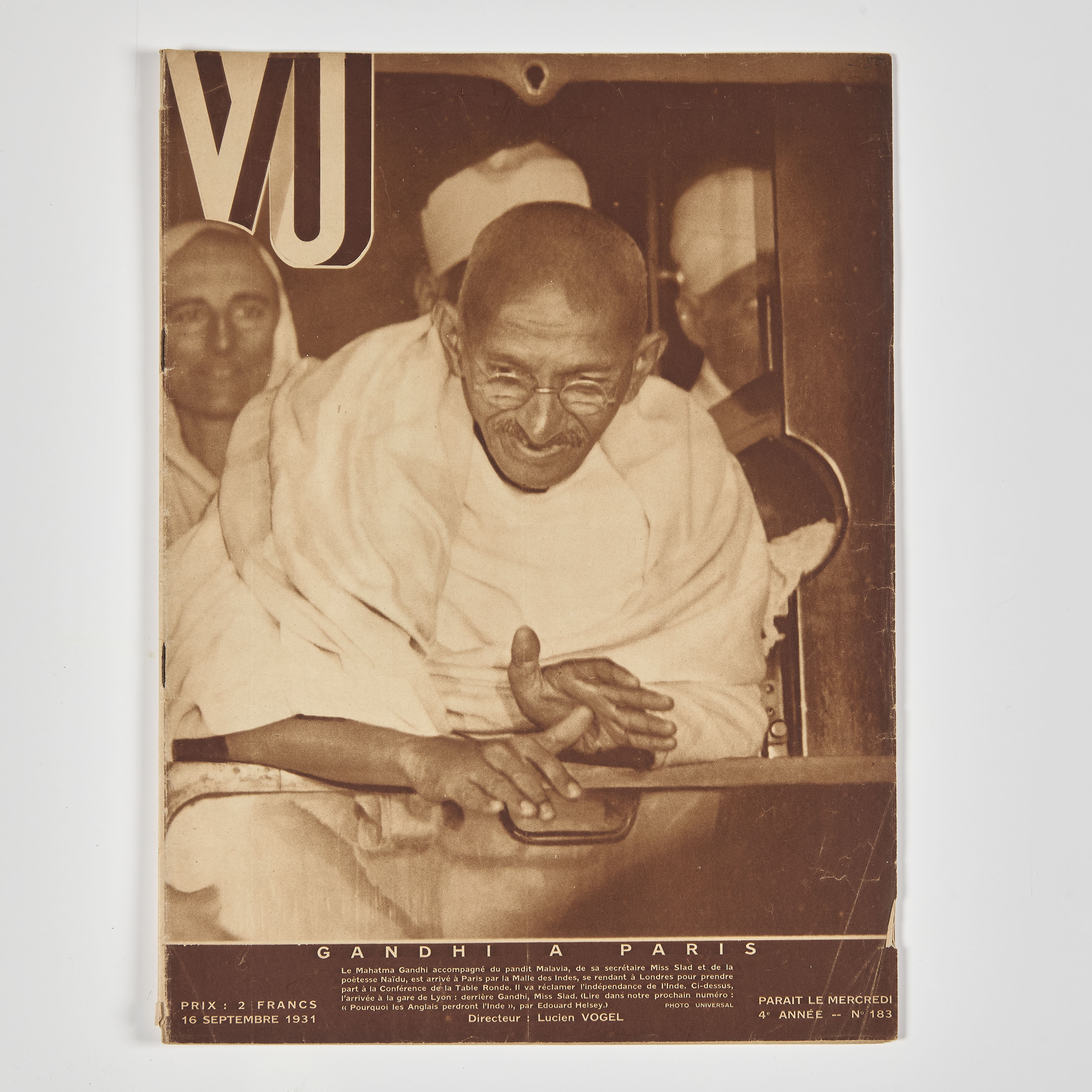 Collezione di 62 fascicoli della rivista 'VU. Journal de la semaine', 1928-31