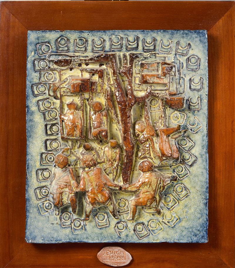 Giochi di bambini con altalena