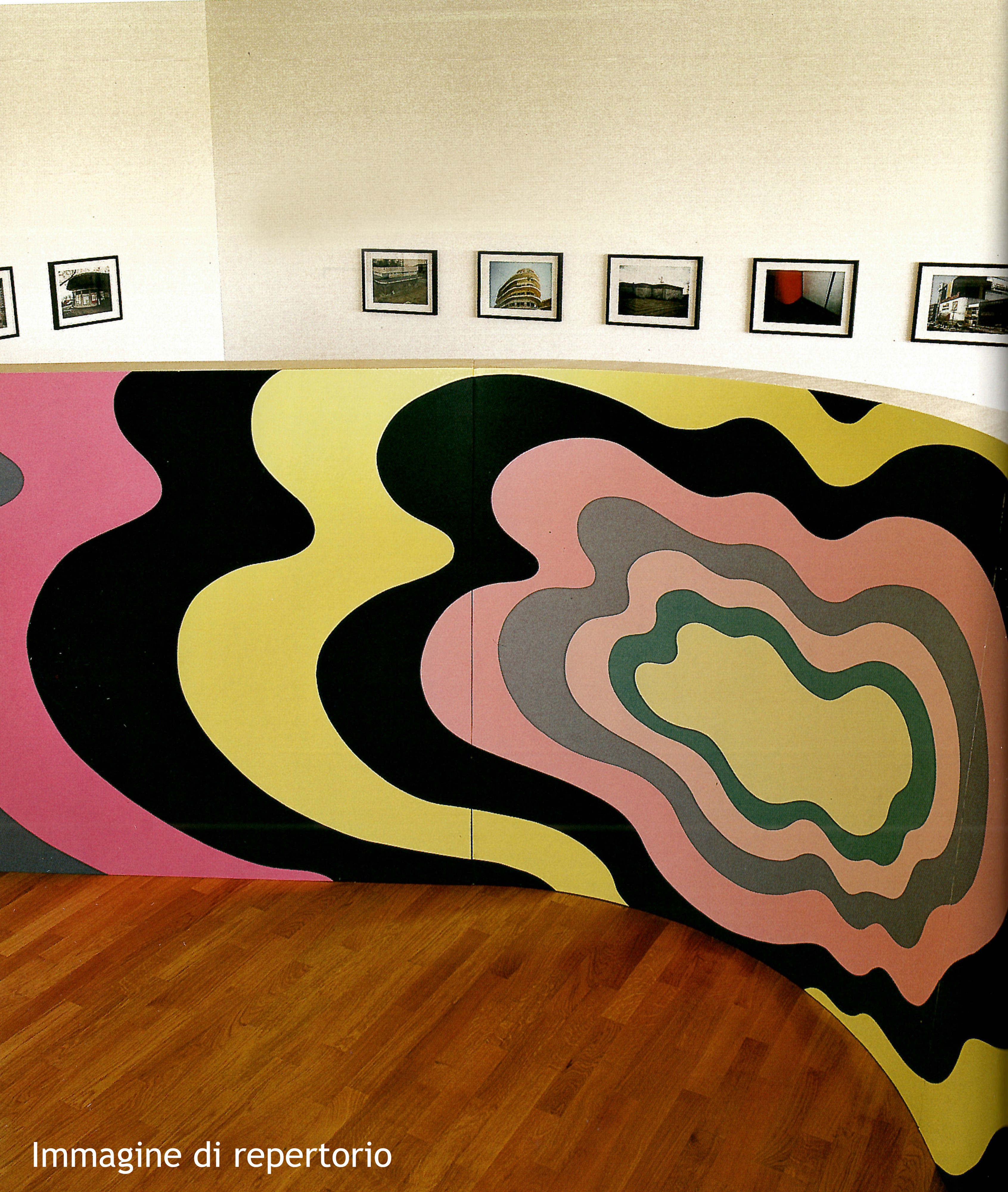 Franz Ackermann - Untitled Epicenter Meeting IV (Heimat) (installazione con libreria e fotografie...