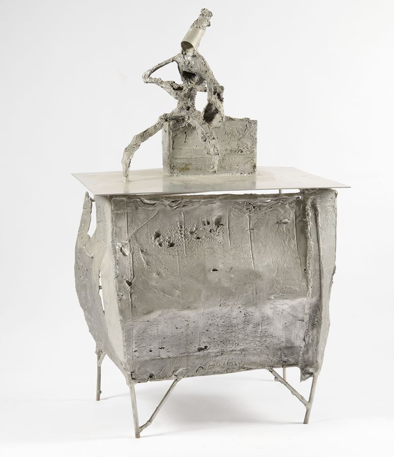 Pulcinella che suona la chitarra