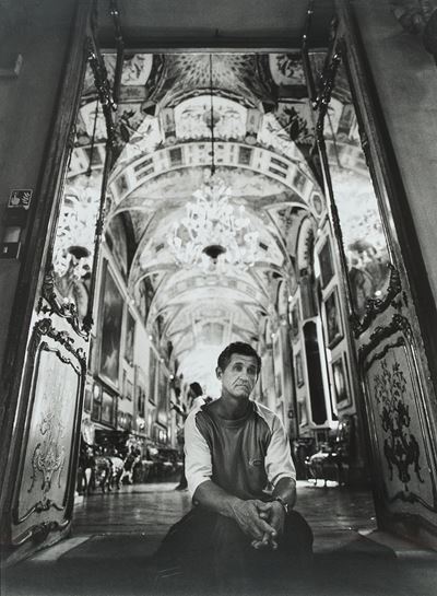 Romanian Man at Doria Pamphili Gallery, Rome (serie Marginalised Society), C-print, ed. 1/5