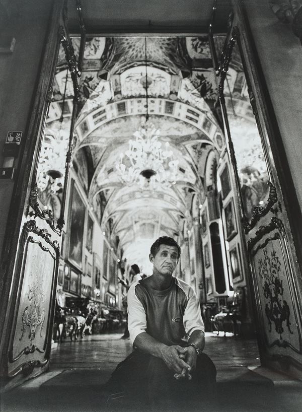Lala Meredith-Vula - Romanian Man at Doria Pamphili Gallery, Rome, serie Marginalised Society