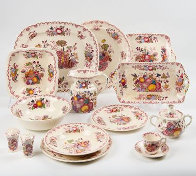 Mason’s, Servizio da tavola in ceramica, 48 pezzi, decorazione policroma a cesti di frutta e fior...