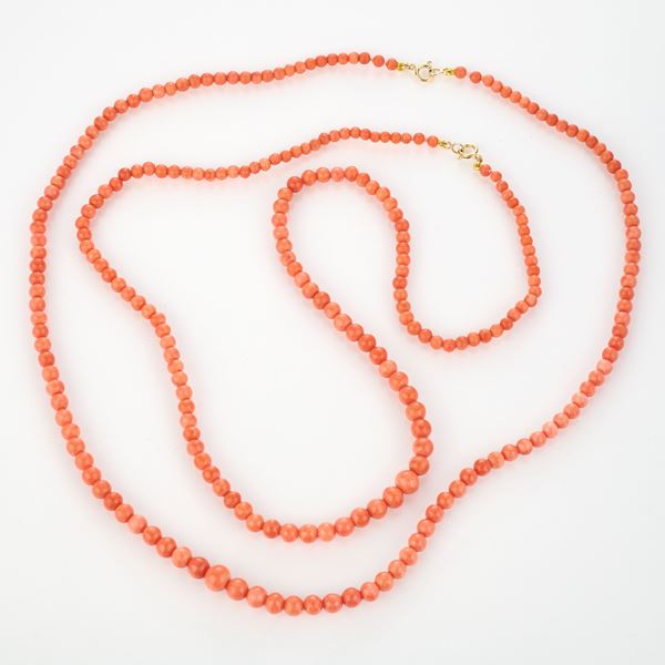 Due collane in corallo arancione