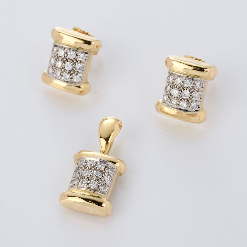 Orecchini e pendente in oro giallo e diamanti