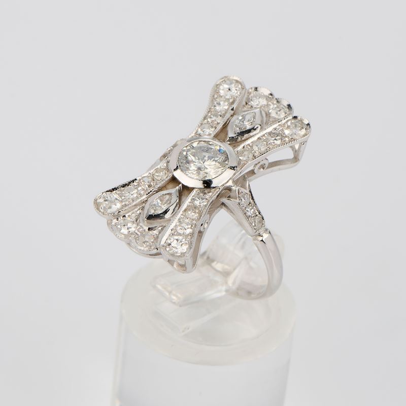 Anello a fiocco in oro bianco con diamanti