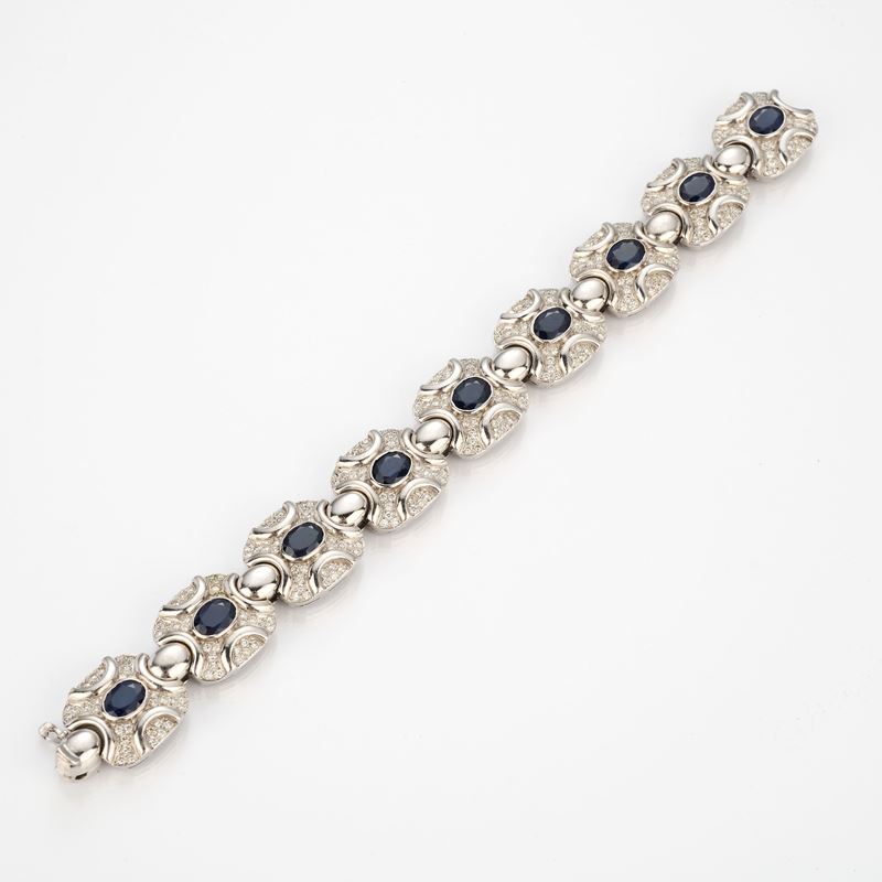 Bracciale a maglie ovali in oro bianco con zaffiri e diamanti