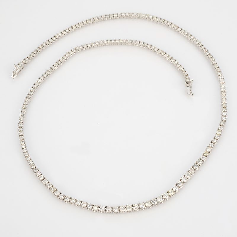 Collana in oro bianco e diamanti