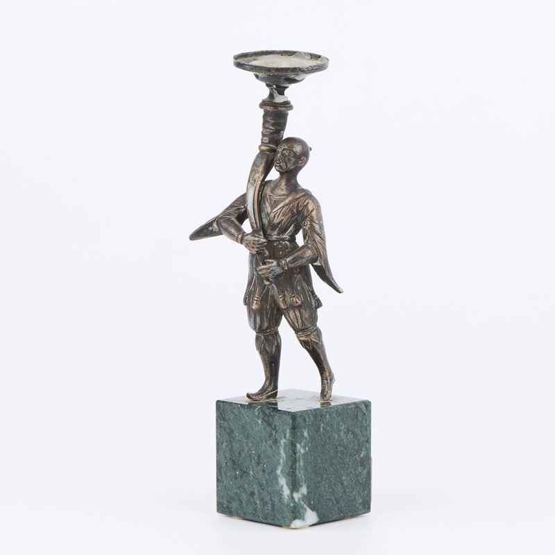 Moretto veneziano, Portacandele in argento con base in marmo verde