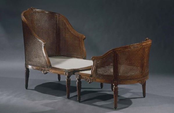 Dormeuse in legno di noce