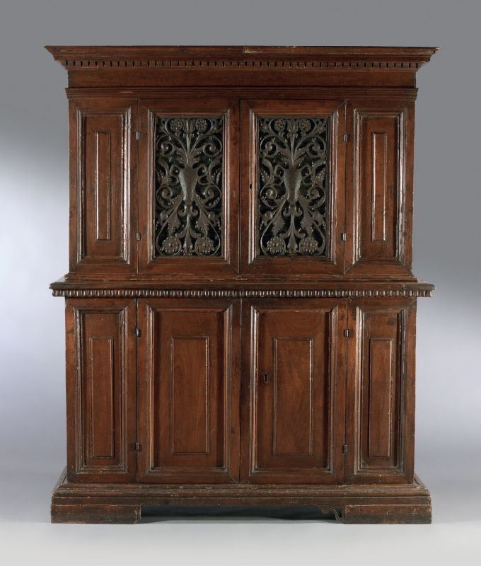 Credenza Antica a Doppio Corpo in Legno di Noce Massello