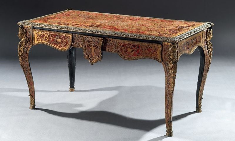 Tavolo in Stile Boulle Intarsiato in Tartaruga e Bronzo Dorato