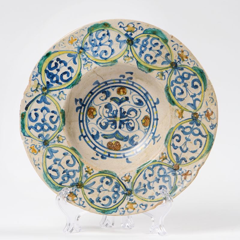 Tondino in maiolica policroma