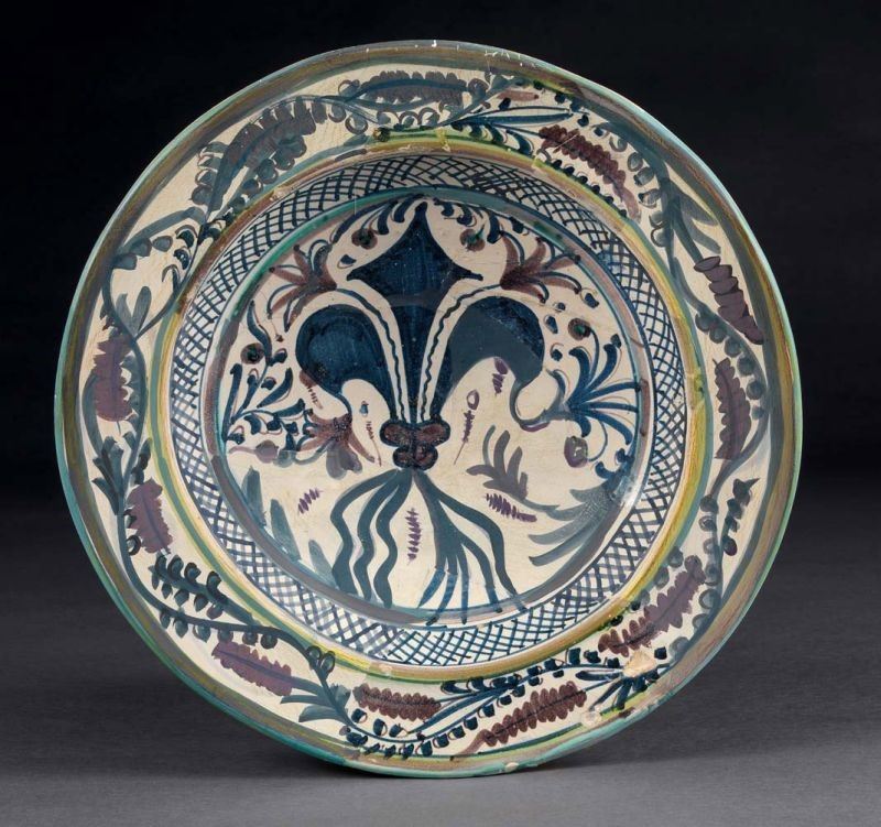 Grande Piatto Fondo in Maiolica Policroma Blu e Manganese
