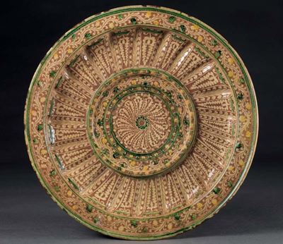 Grande Piatto Umbonato in Maiolica Policroma