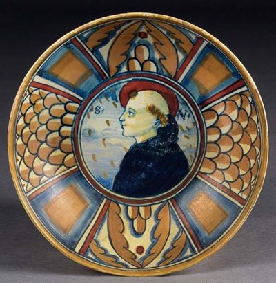 Piccola Ciotola in Maiolica Policroma a Lustro Metallico