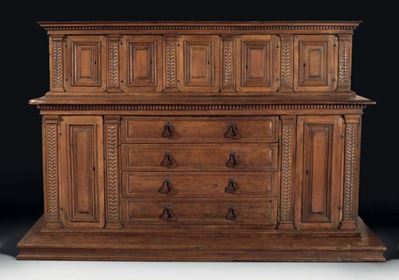 Rara Credenza a Doppio Corpo in Legno di Noce