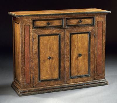 Credenza in Legno Laccato a Finto Legno
