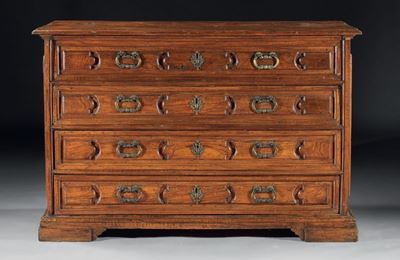 Cassettone in Legno di Noce con Calatoia