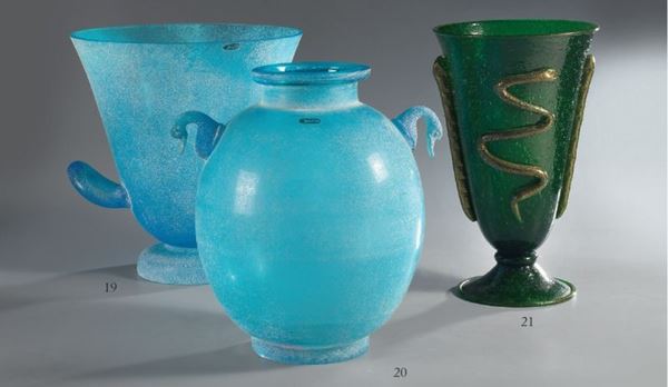 Grande vaso a campana biansato in vetro pulegoso