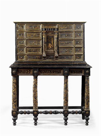 Stipo Antico in Legno Laccato Nero