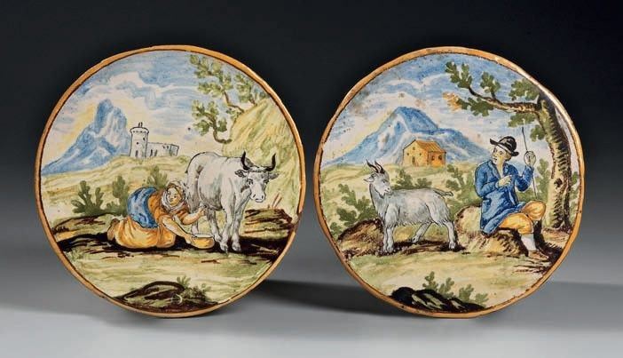 Due Tondi in Maiolica Policroma Castelli