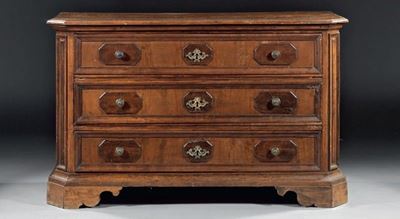 Cassettone in Legno di Noce