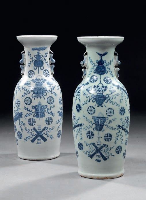 Lotto Composto da Due Vasi Cinesi in Porcellana Bianco-blu Sottovernice