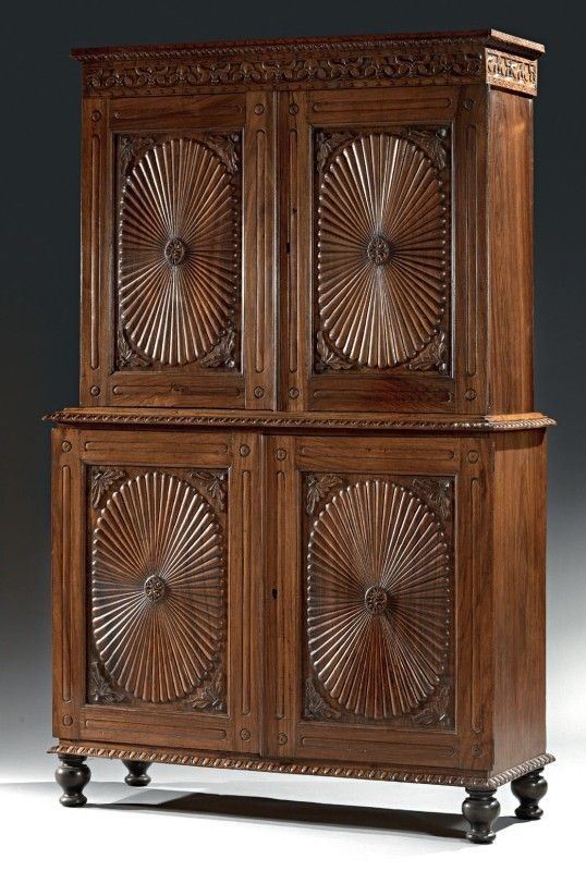 Credenza a Doppio Corpo in Legno di Noce