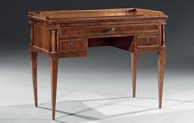 Scrivania Lastronata in Legno di Noce
