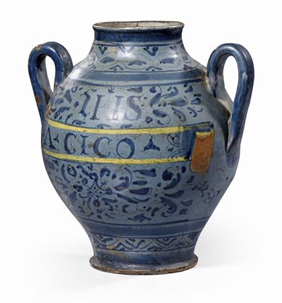 Anfora Biansata in Maiolica Blu e Giallo su Fondo Azzurro