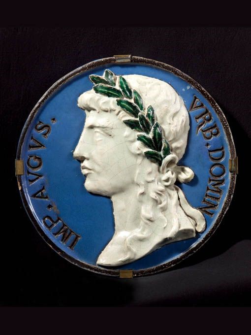 Coppia di Tondini in Terracotta Invetriata Bianco, Blu e Verde