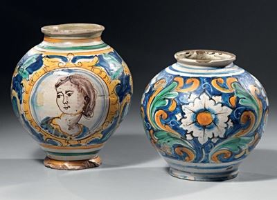 Vaso Globulare con Decoro a Ornati