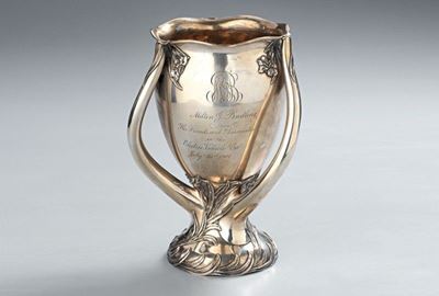Elegante Vaso in Argento