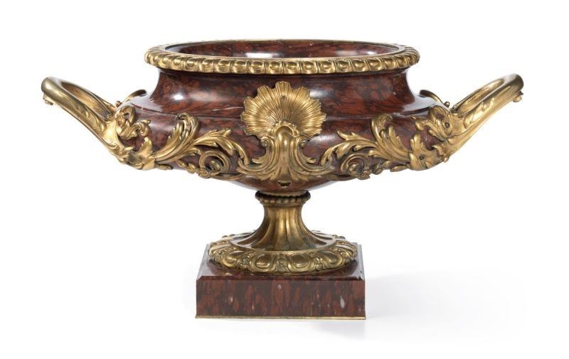 Grande Vaso a Cratere Biansato in Marmo Rosso Venato