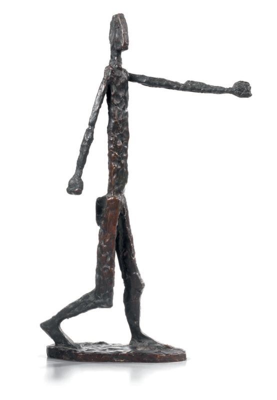 Fritz Wotruba - Piccola figura che cammina col pugno sinistro in avanti