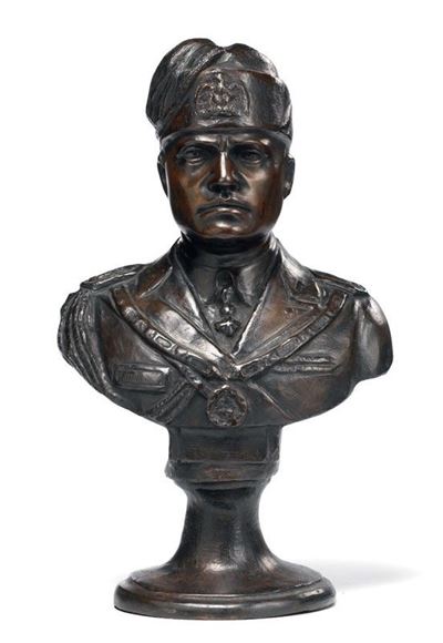 Busto di Mussolini