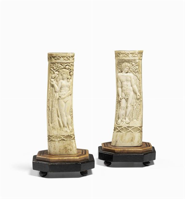 Coppia di bassorilievi in osso raffiguranti «Adamo» ed «Eva», stile neoclassico