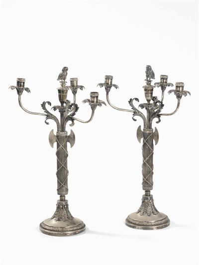Coppia di Antichi Candelabri in Argento a Tre Fiamme
