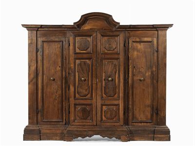 Mobile da Sacrestia in Legno di Noce