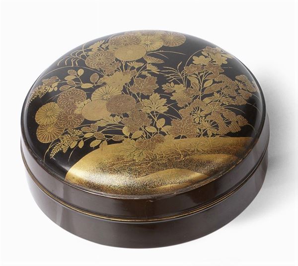 Scatola rotonda porta-specchio («kagami-bako») in lacca dorata