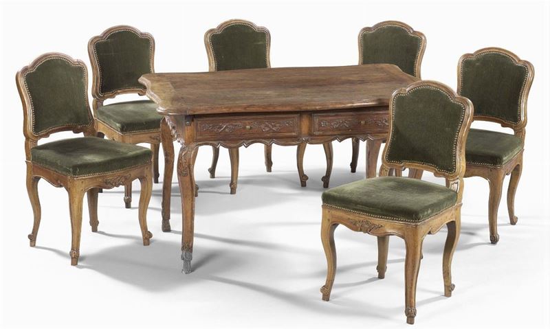 Tavolo e Sei Sedie in Legno di Noce