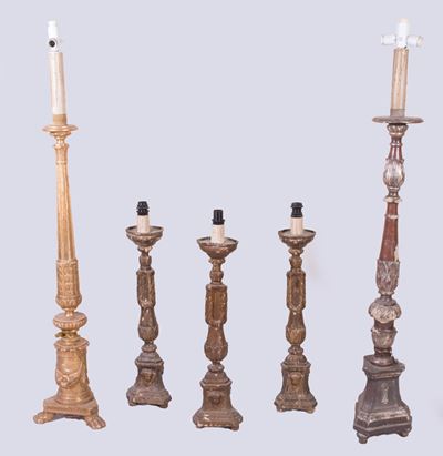 Cinque Candelabri in Legno Intagliato, Dorato e Argentato