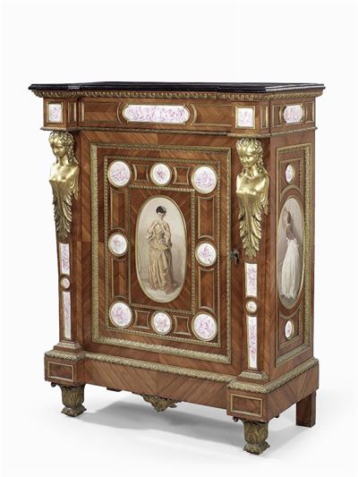 Credenza Lastronata in Legno di Mogano con Formelle Dipinte a Smalto e Applicazioni in Metallo