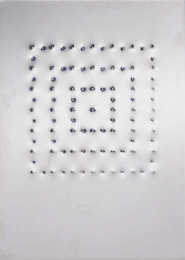 Enrico Castellani : Senza titolo  (2006)  - Estroflessione su alluminio, multiplo, es. 21/45 - Asta ARTE CONTEMPORANEA - I - Casa d'aste Farsettiarte